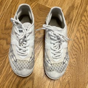 Nfinity Vengeance Cheerleading Shoes Sneakers White Preteen Girl 7.5(Women’s7.5)
